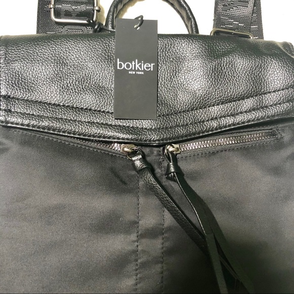 Small black backpack 🖤 - Picture 9 of 10